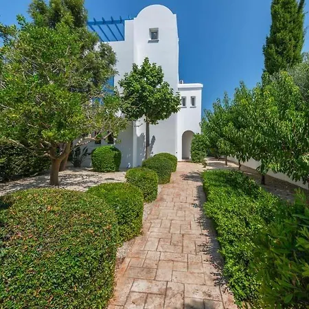 In Sleeps 6 Includes Swimming Pool Air Con And Wifi 3 Villa Lachi